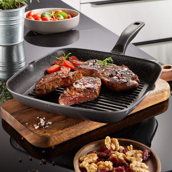 CLASSIC Grill Pan 28 x 28 cm with 2 Spouts