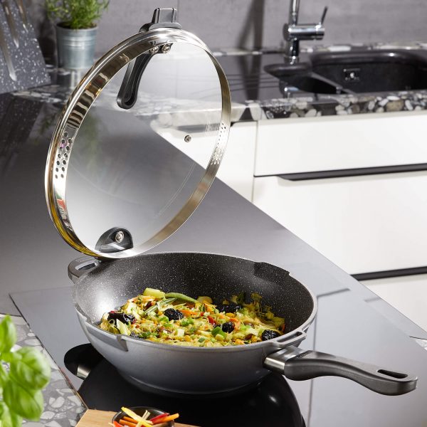 FUTURE Wok 32 cm with exchangeable handles and Sieve Glass Lid